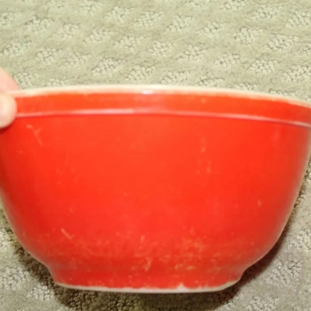 RARE! Vintage 1940's - 50's Primary Red  PYREX Mixing Bowl T.M. Reg 1  1/2 Quart